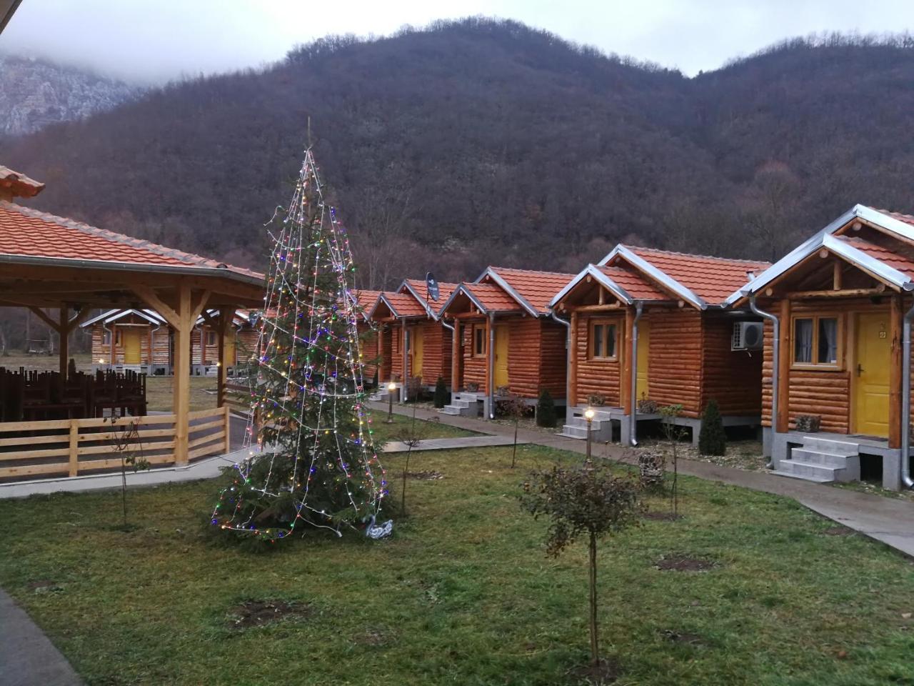 Juzni Vetar Hotel Trnski Odorovci ภายนอก รูปภาพ